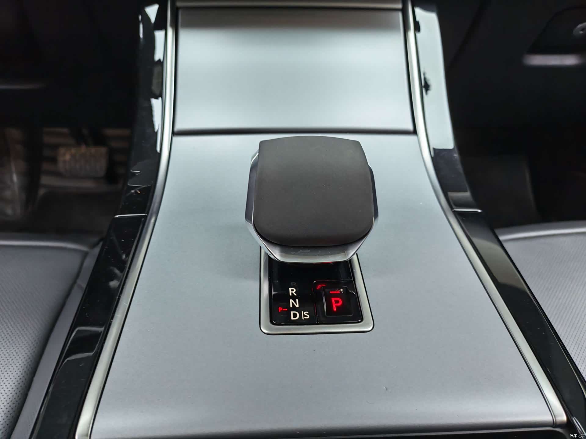Land Rover Range Rover, 2024 11