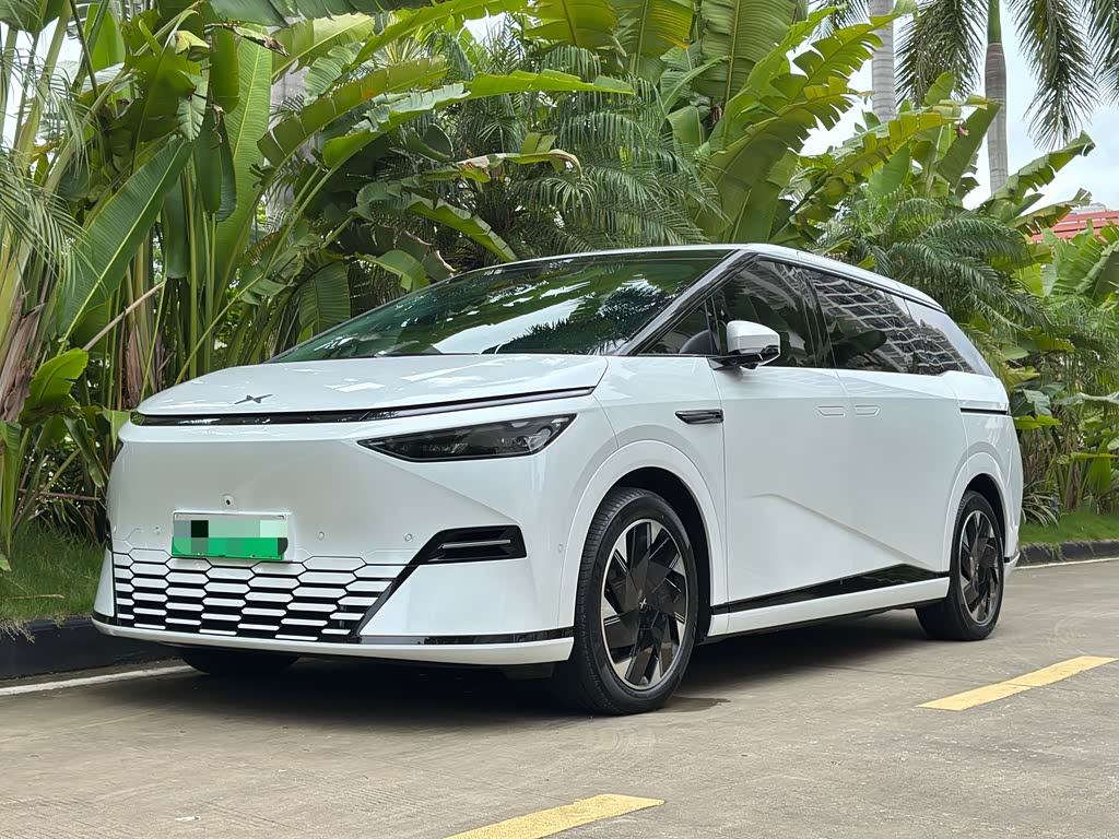 XPENG X9