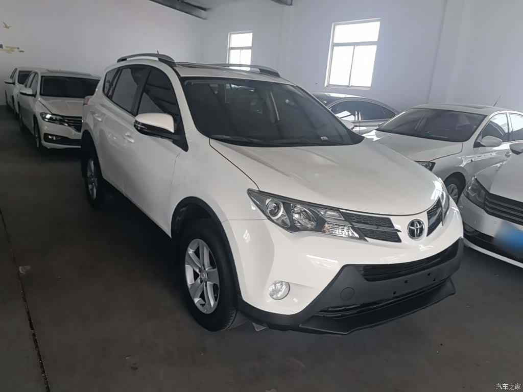 Toyota RAV4, 2014 4