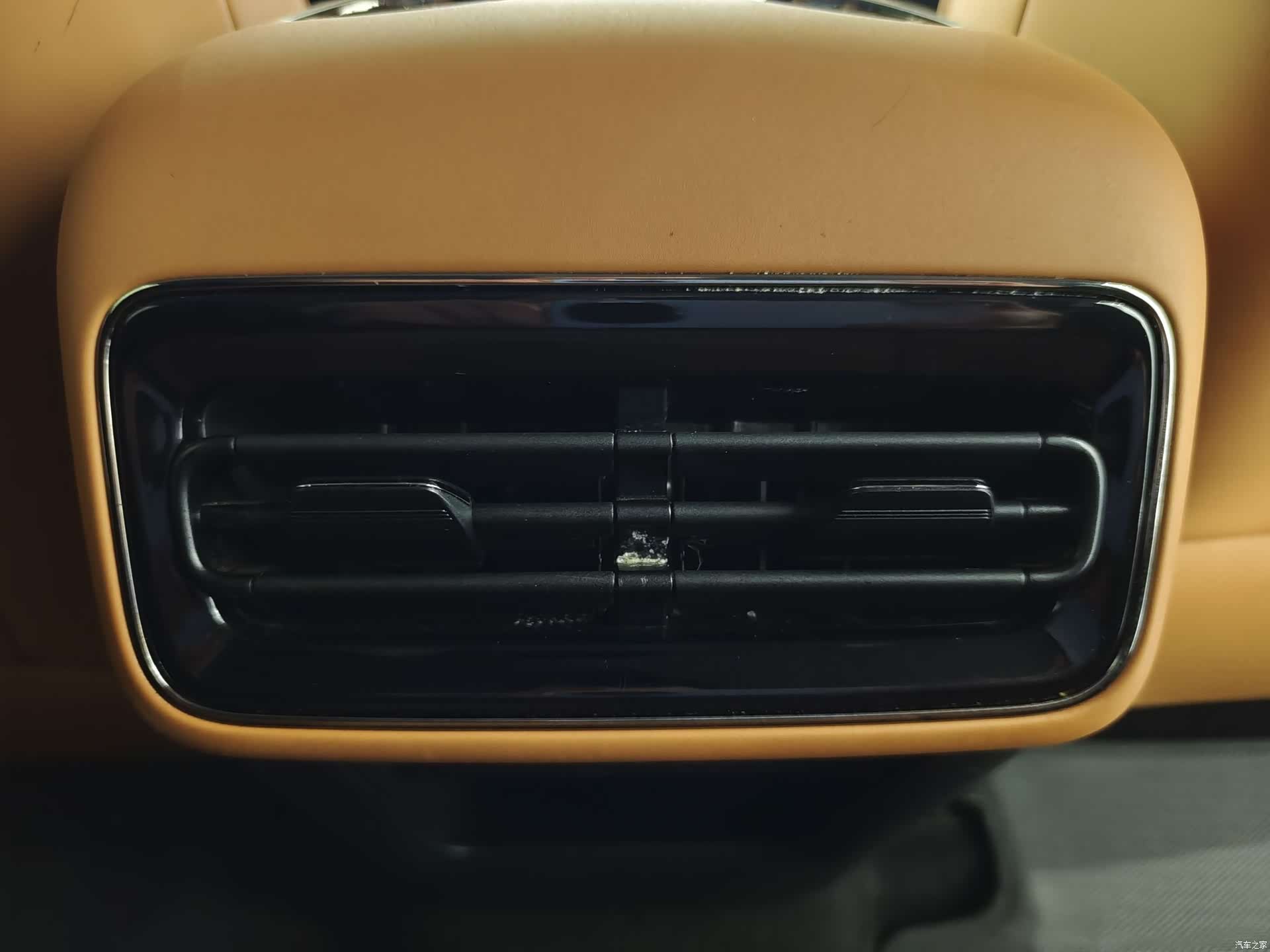 Geely 8, 2025 18