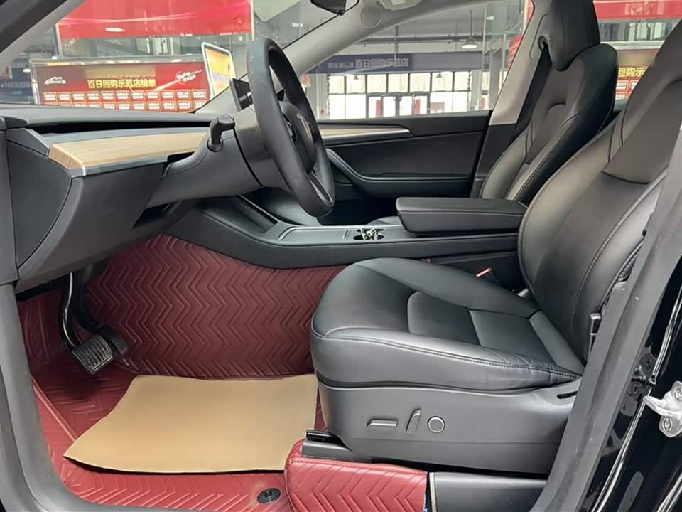 Tesla Model Y Tesla Model Y