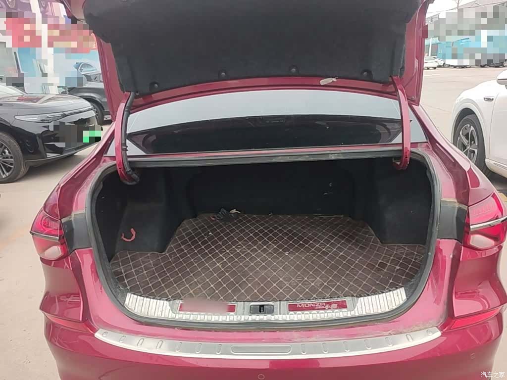 Chevrolet RS, 2019 19