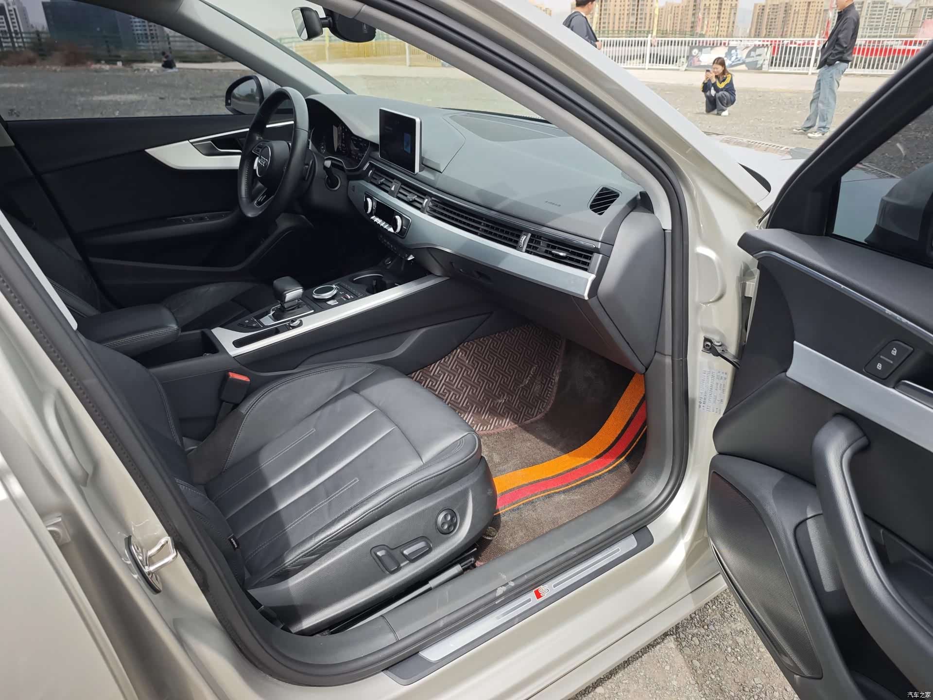 Audi A4L, 2019 9