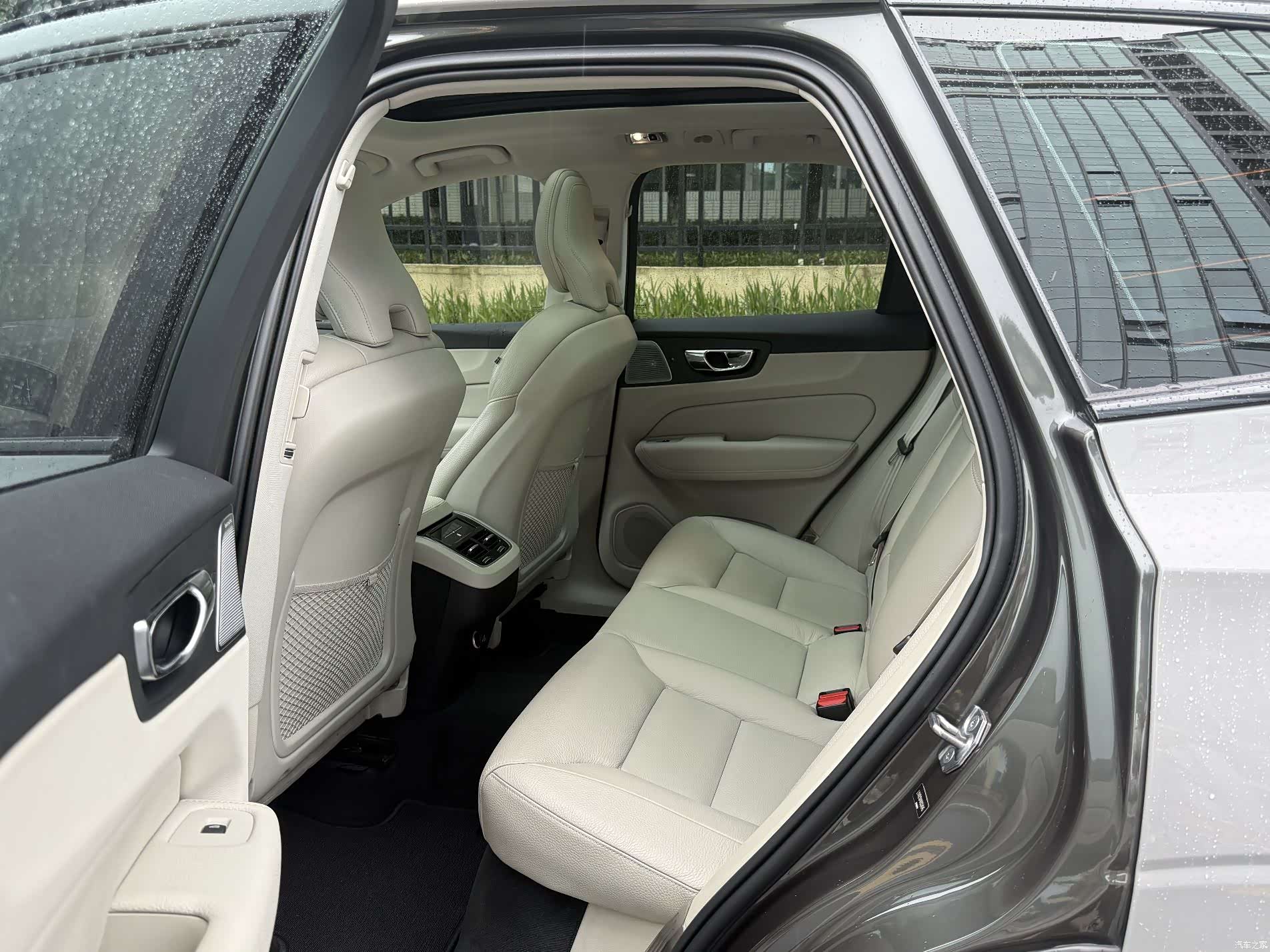 Volvo XC60, 2018 все фото