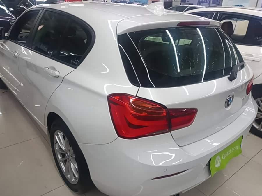 BMW 1 Series 2017, фото 23