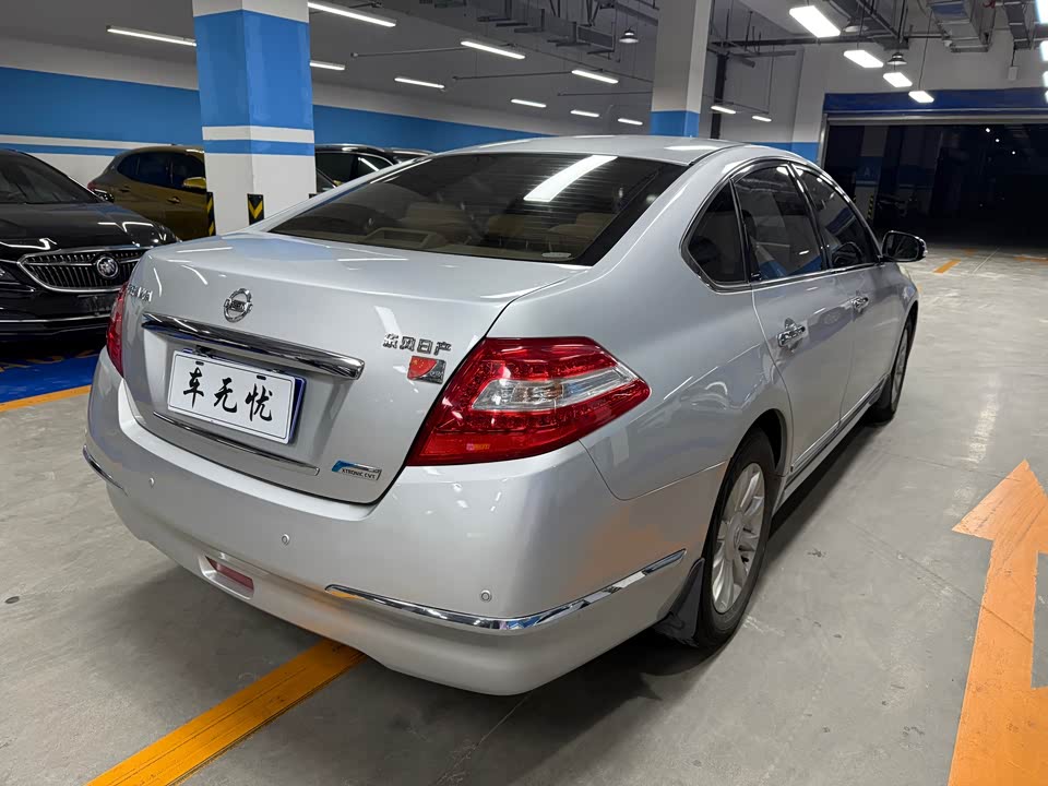 Nissan Teana