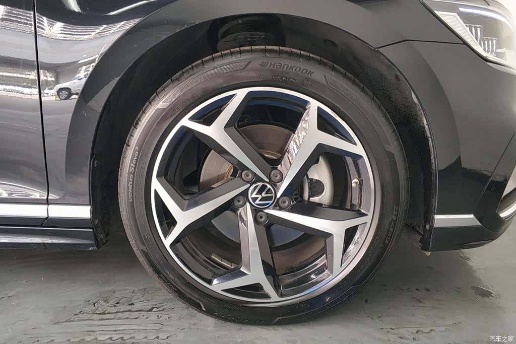 Volkswagen Magotan, 2025 6