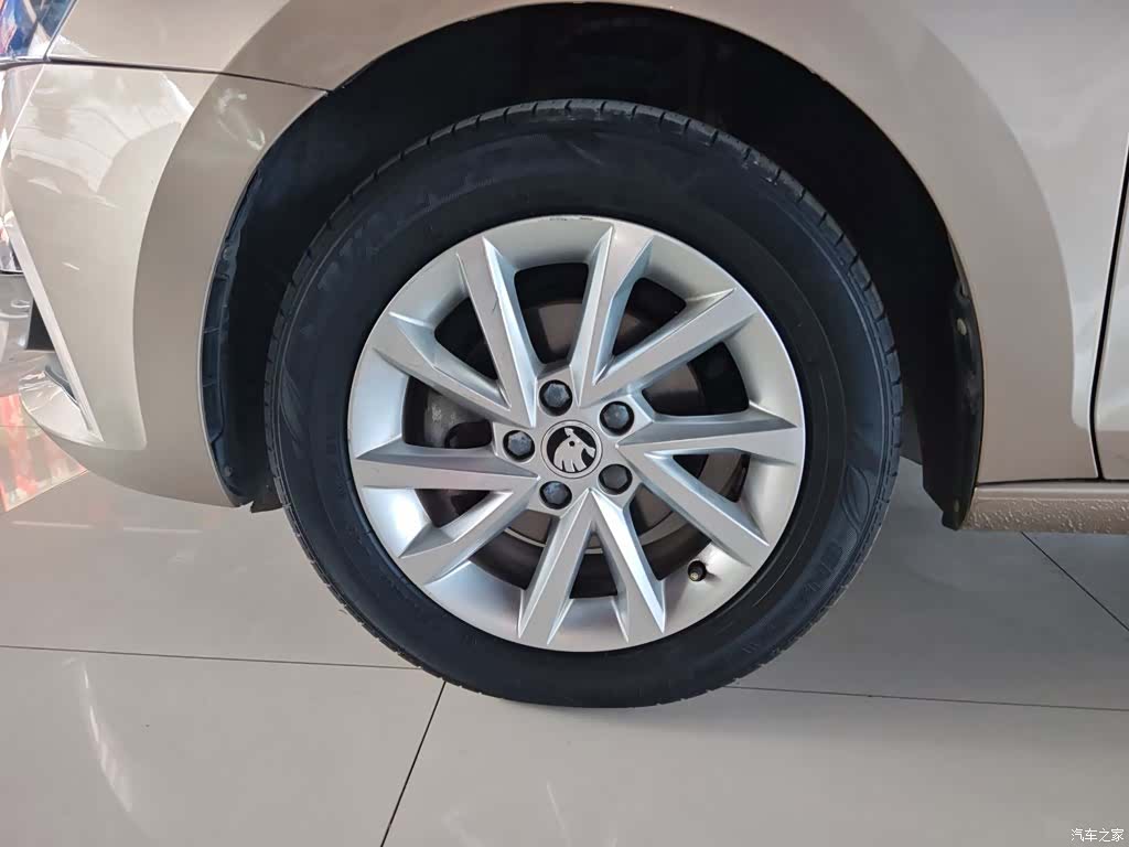 Skoda Rapid, 2021 14
