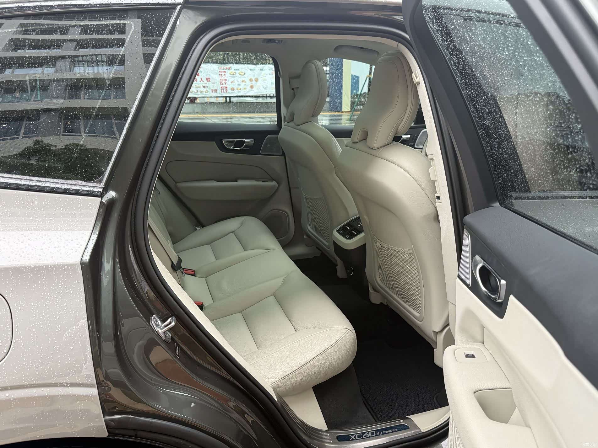 Volvo XC60, 2018 8