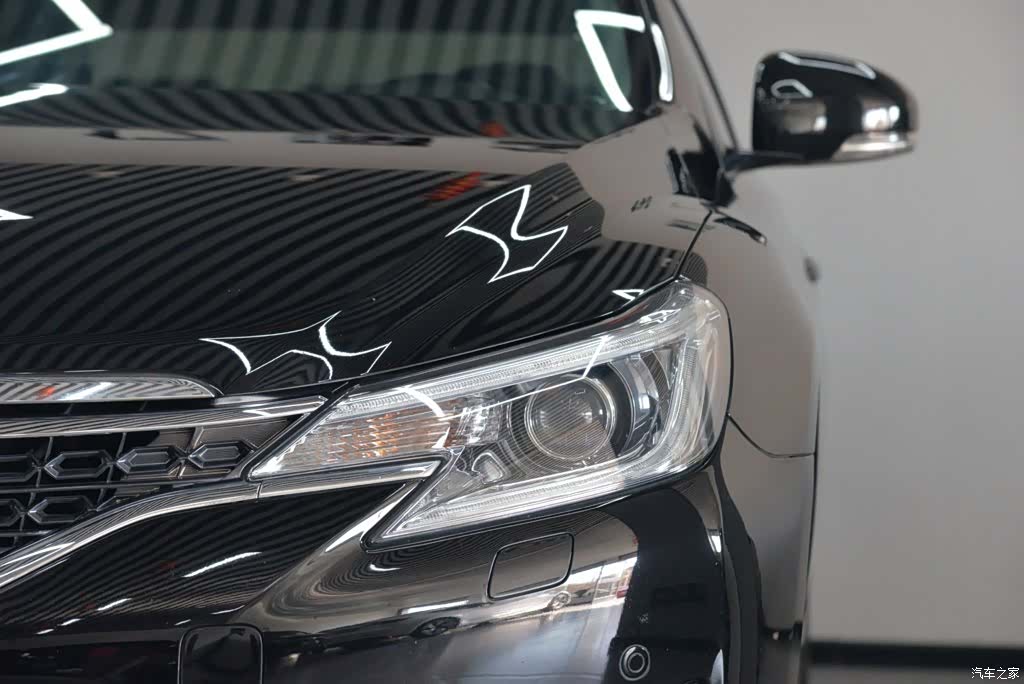 Toyota 2.5V, 2016 4