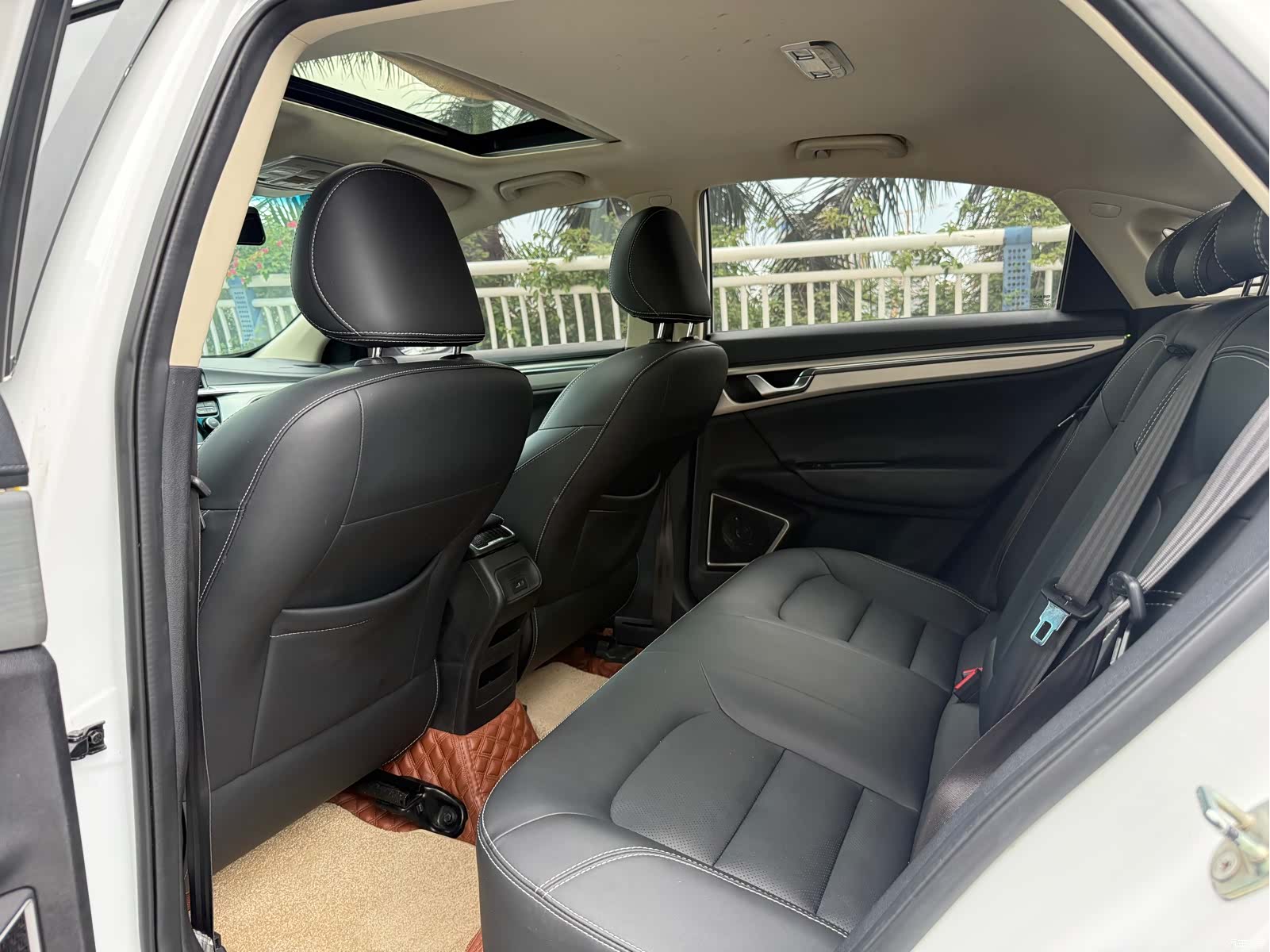 Geely Emgrand, 2017 8