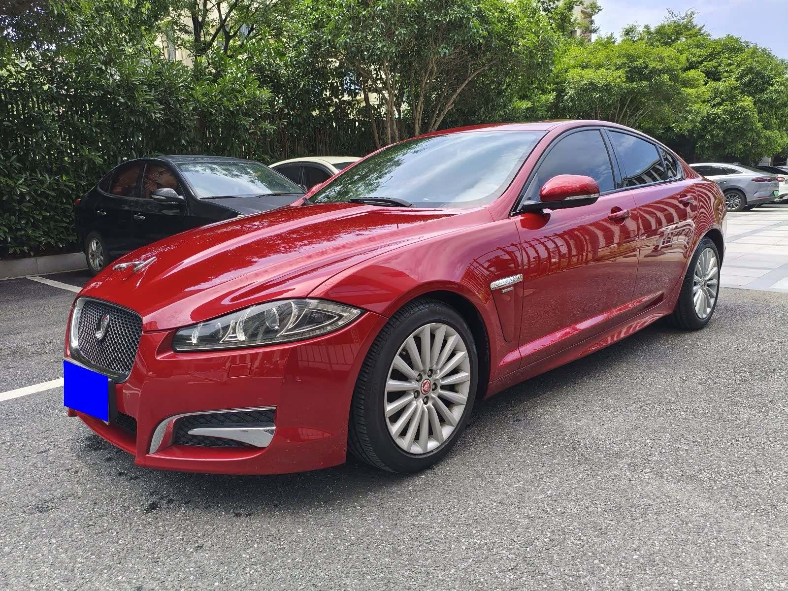 Jaguar XF, 2014 1
