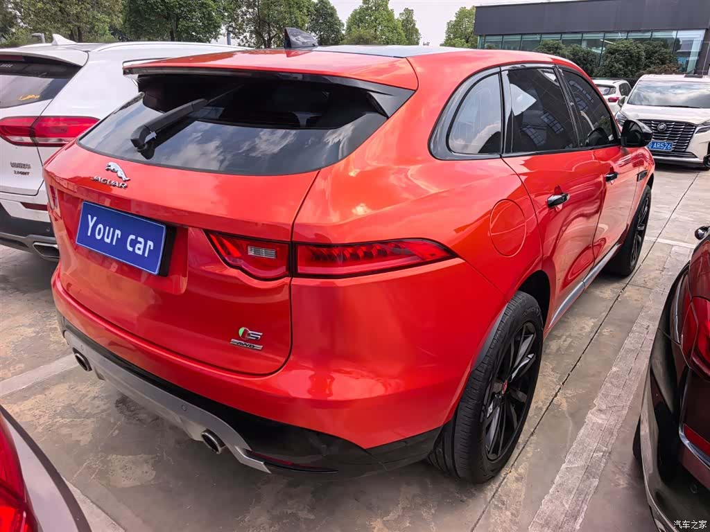 Jaguar F-PACE, 2017 все фото