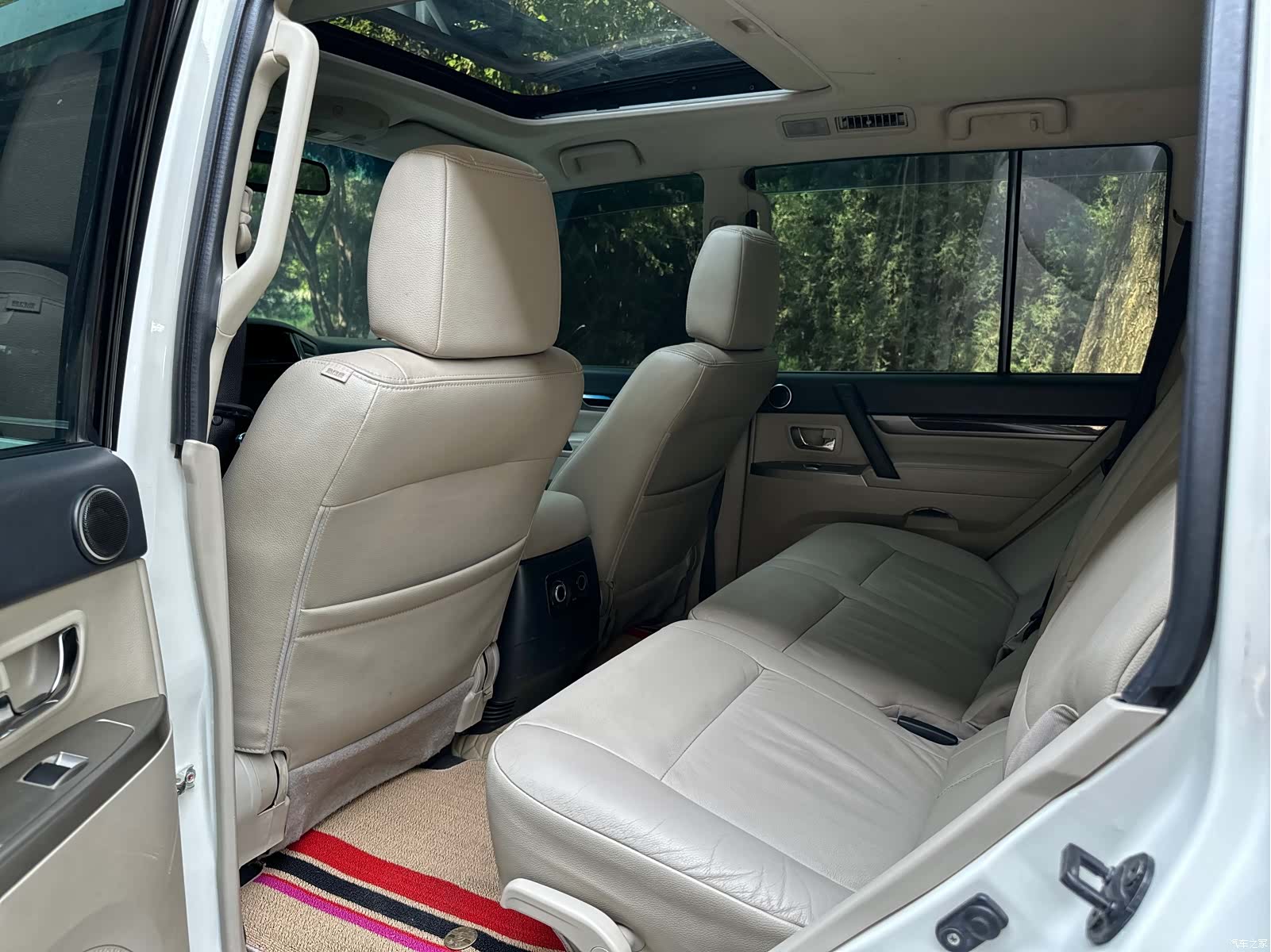 Mitsubishi Pajero, 2020 11