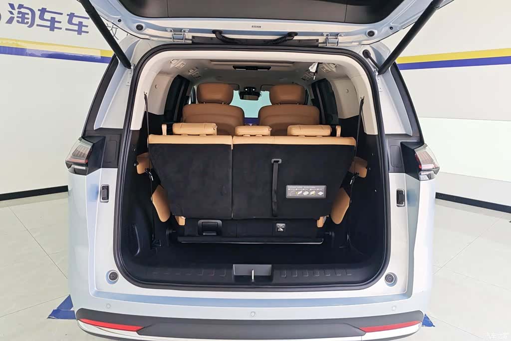 Trumpchi E8, 2024 4