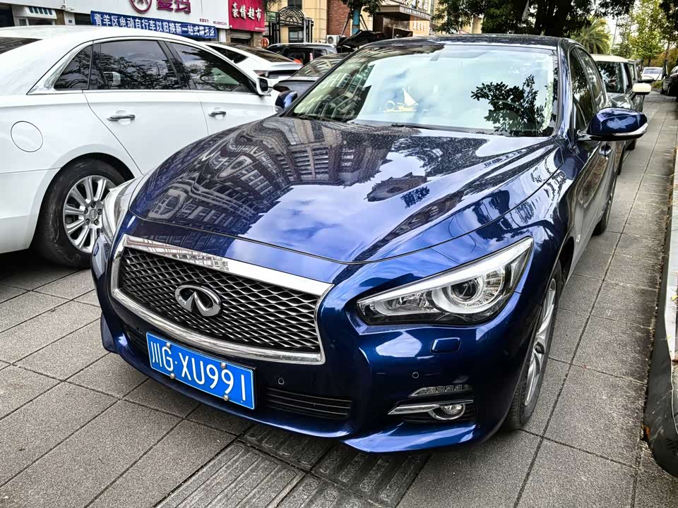 Infiniti Q50L