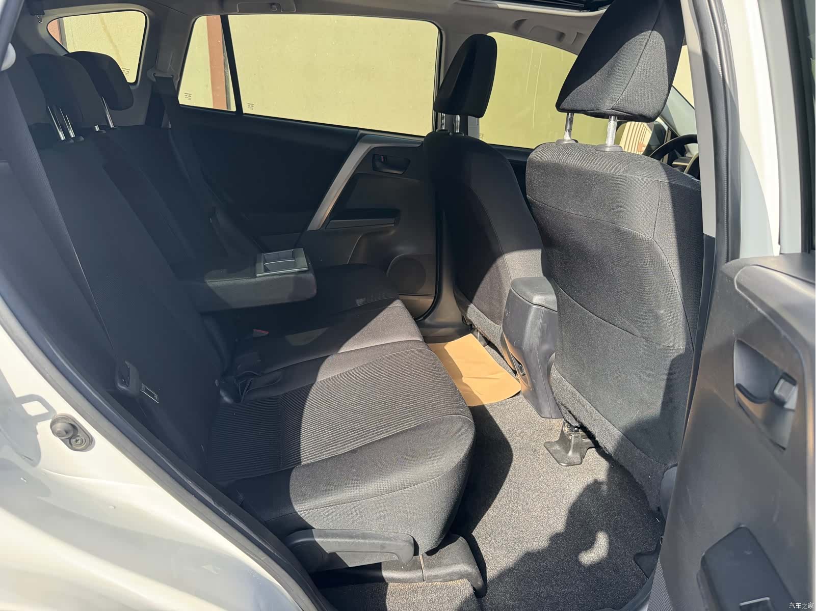Toyota RAV4, 2018 21