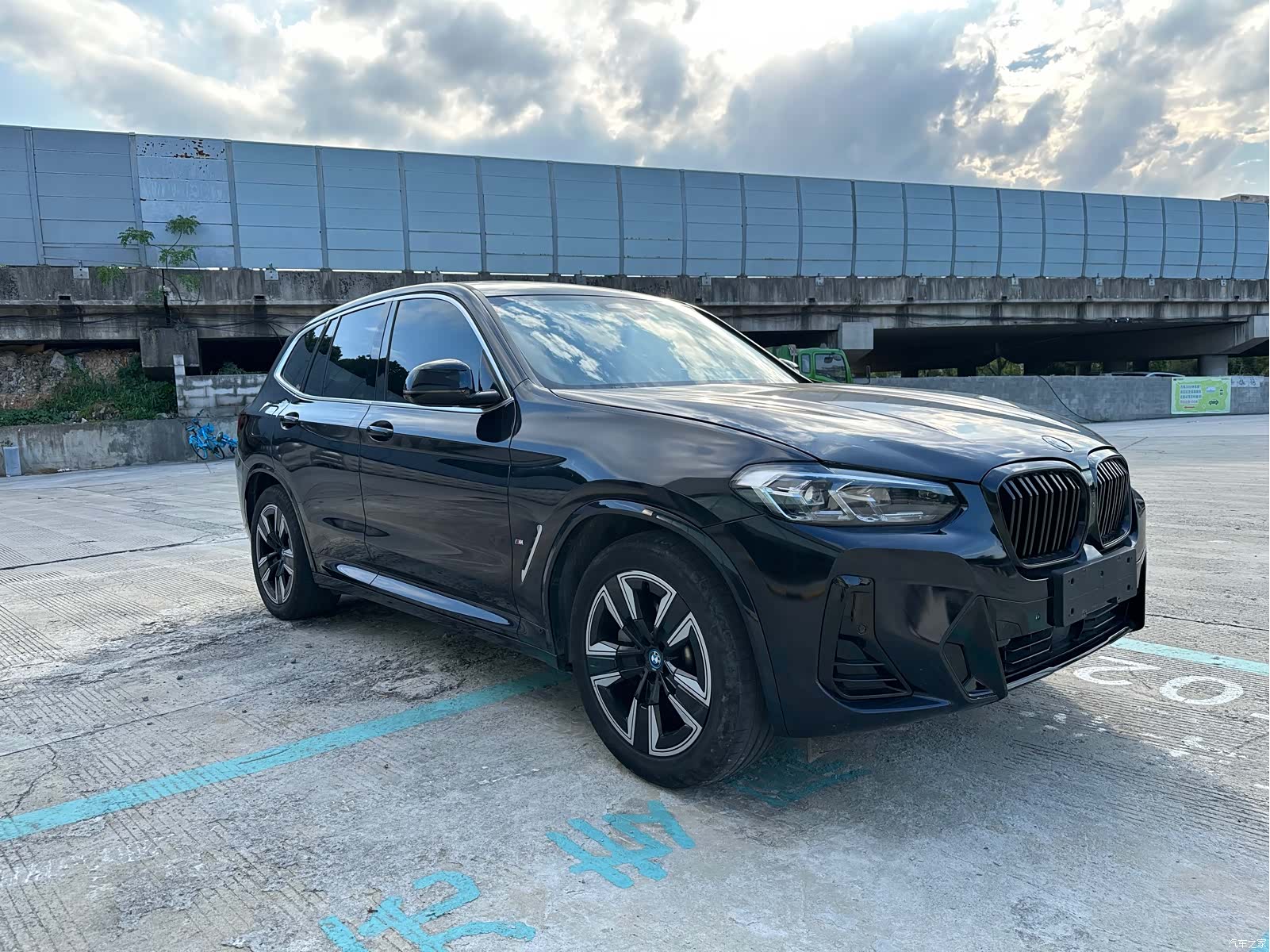 BMW iX3, 2022 3