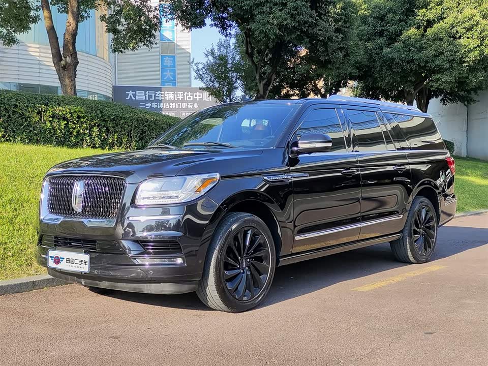 Lincoln Navigator