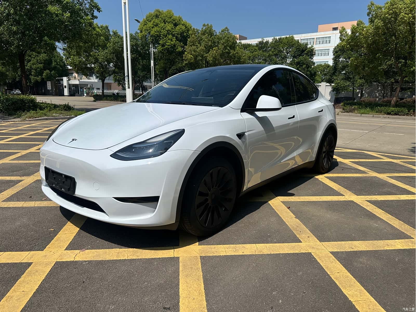 Model Y, 2022 1