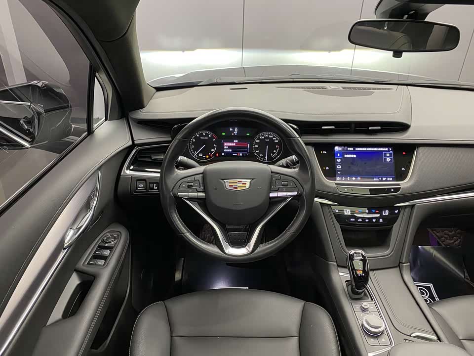 Cadillac XT6