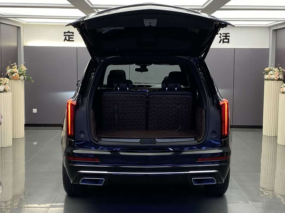 Cadillac XT6
