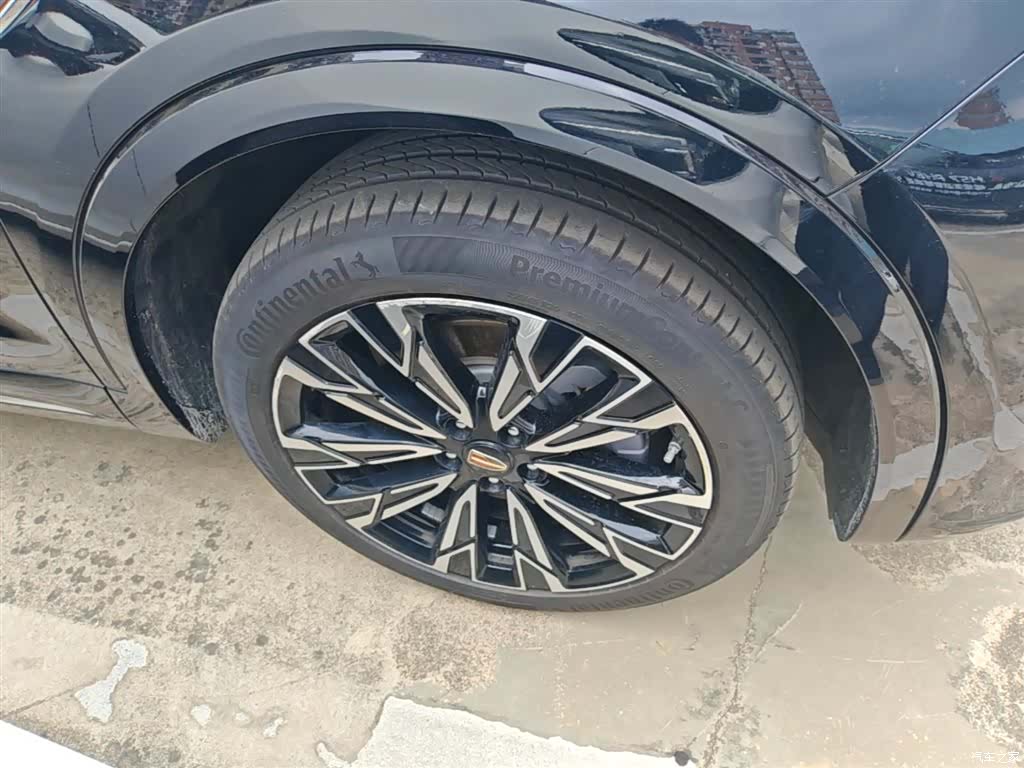 Hongqi HS5, 2024 14