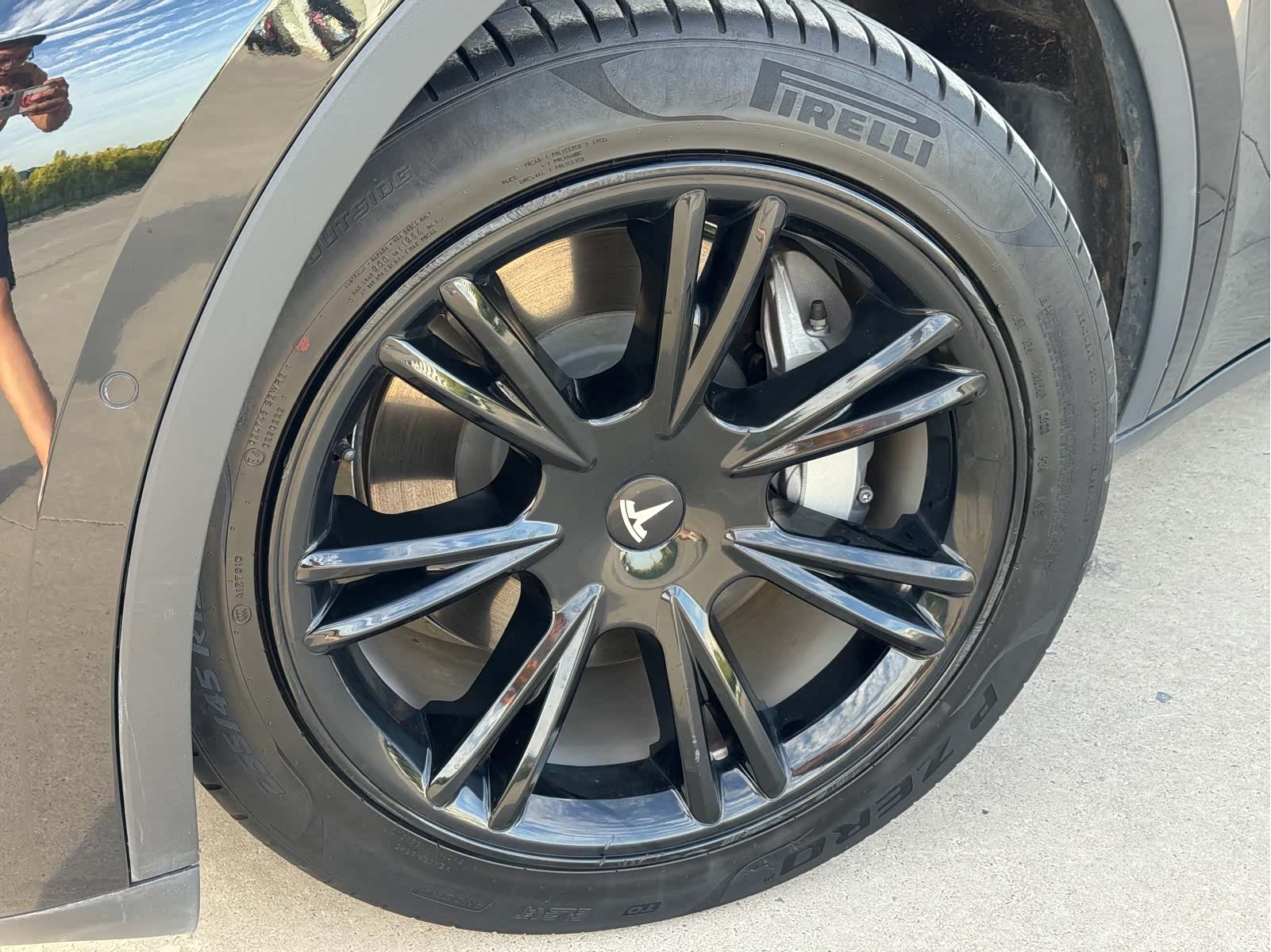 Tesla Model Y, 2023 14