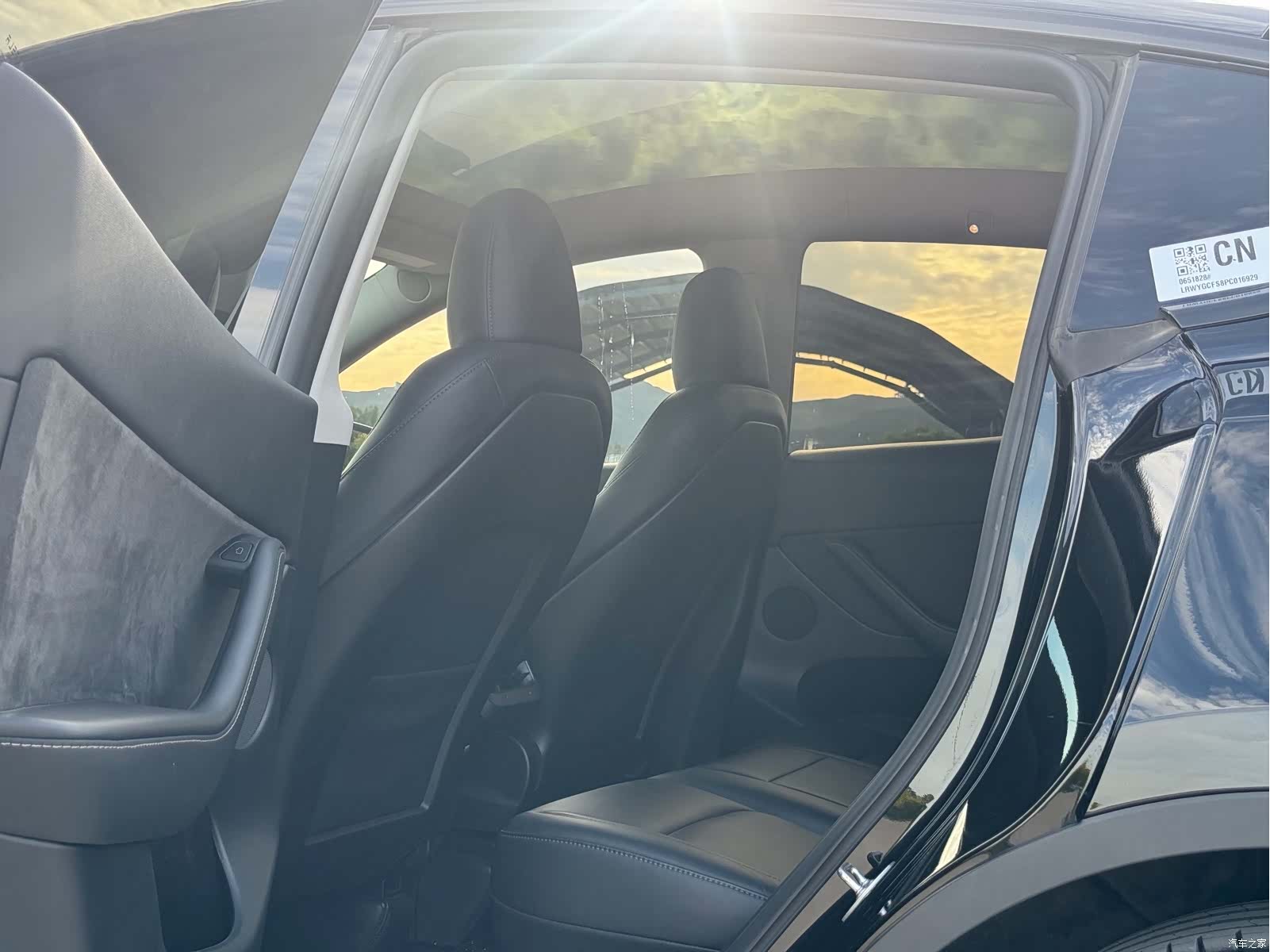 Tesla Model Y, 2023 9
