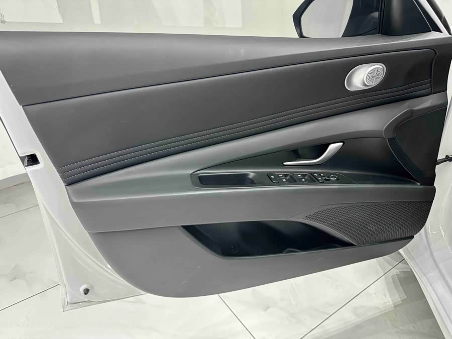 Hyundai Elantra 2024, фото 8