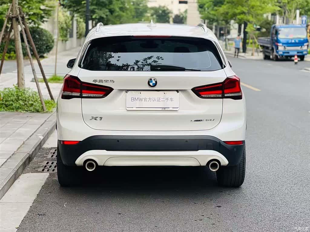 BMW X1, 2023 все фото