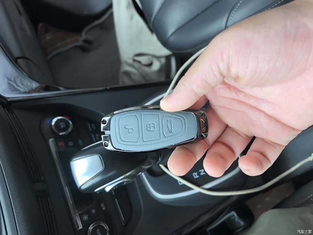 Ford Kuga, 2015 12