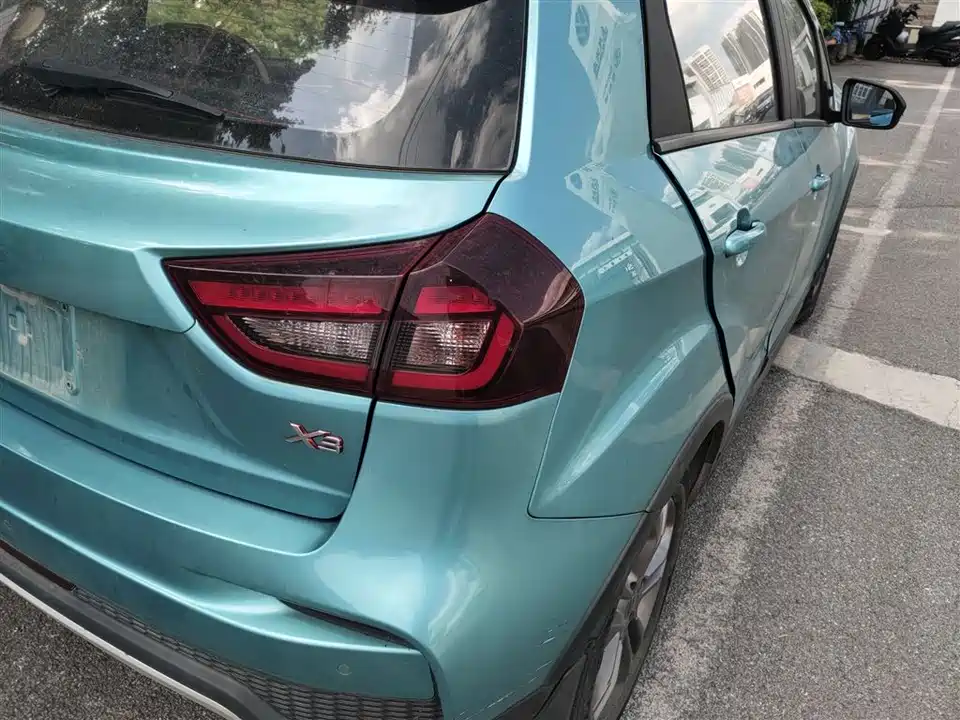 Geely Vision X3