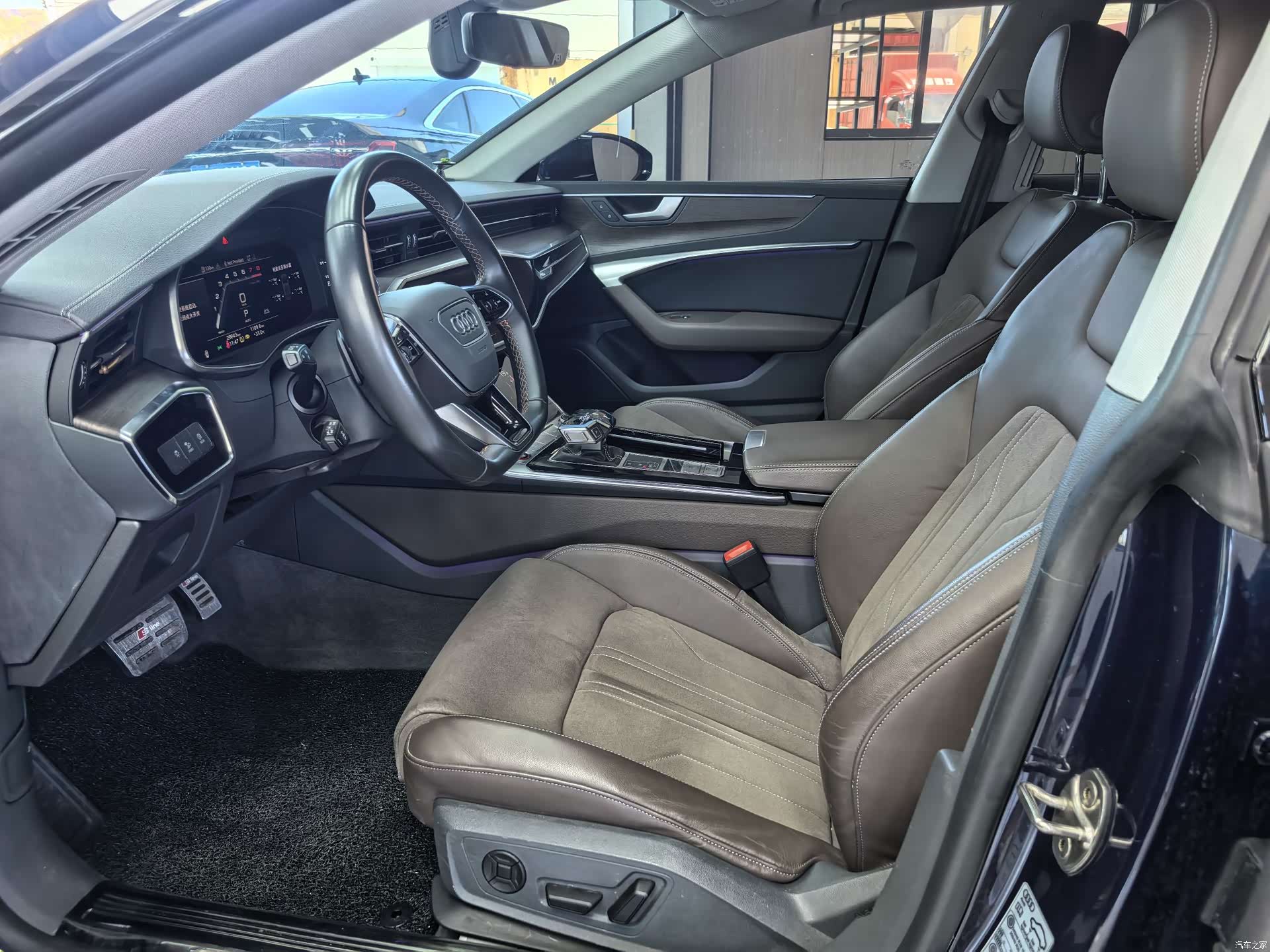 Audi A7L, 2023 4