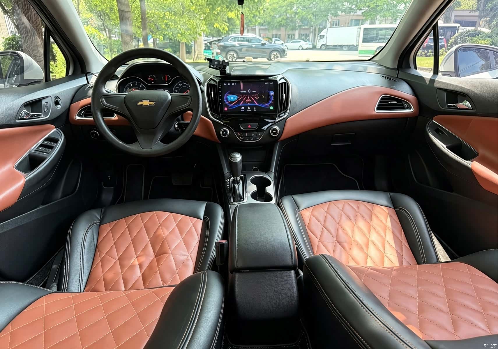 Chevrolet 320, 2018 13