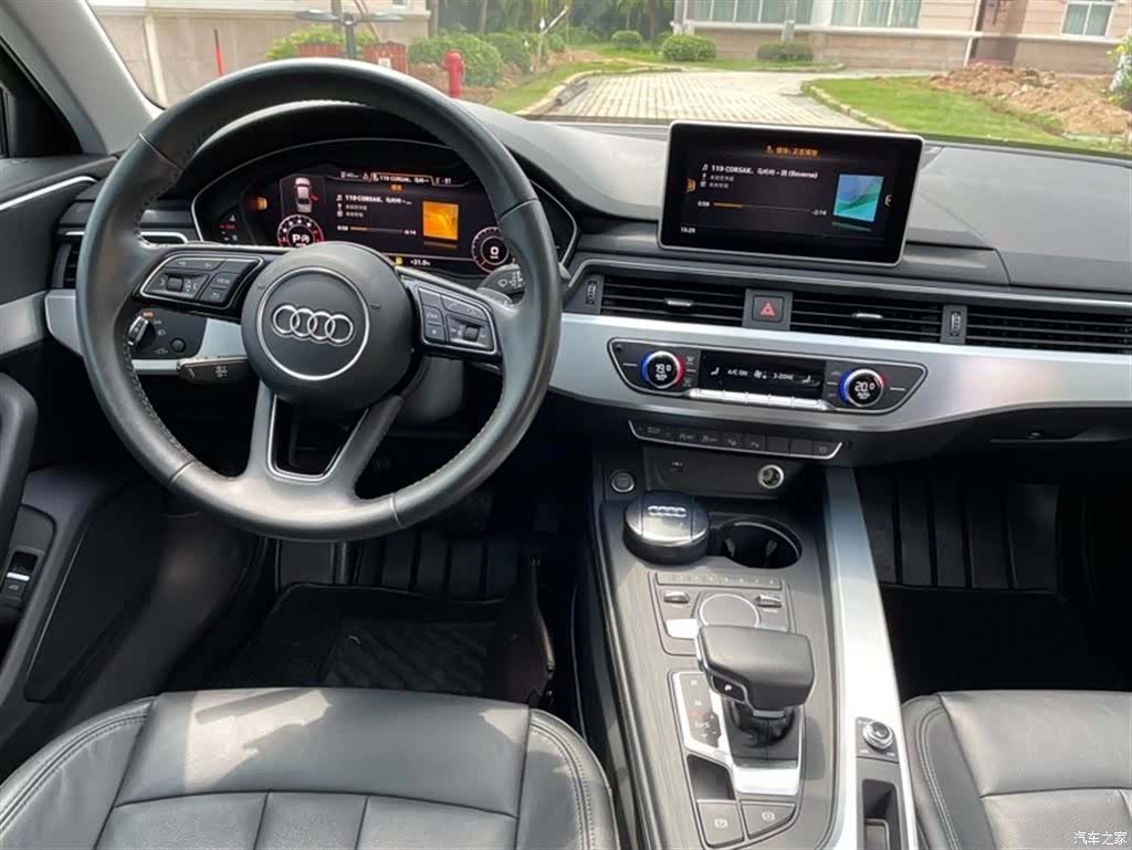 Audi A4L, 2019 все фото