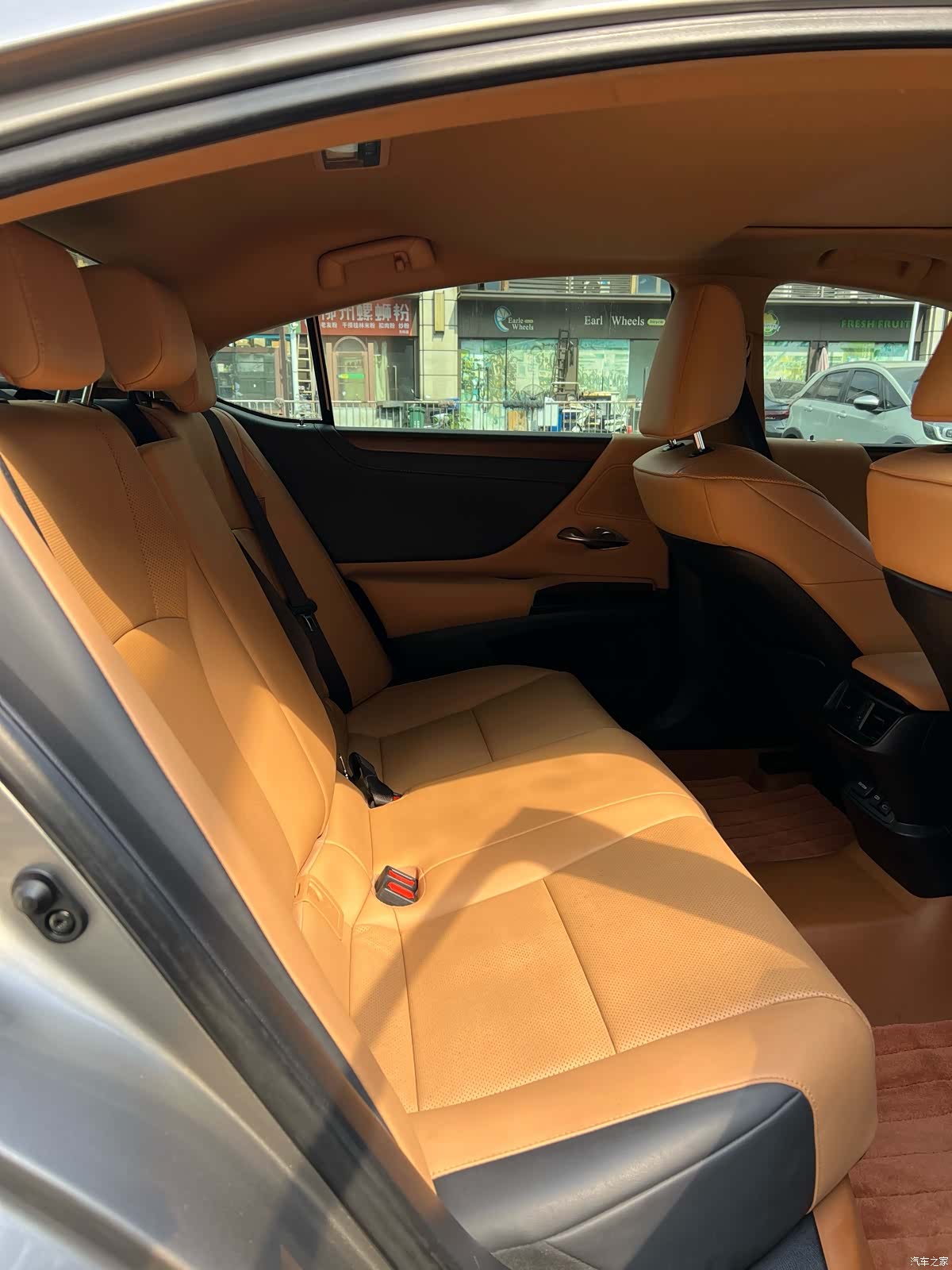 Lexus ES, 2023 10