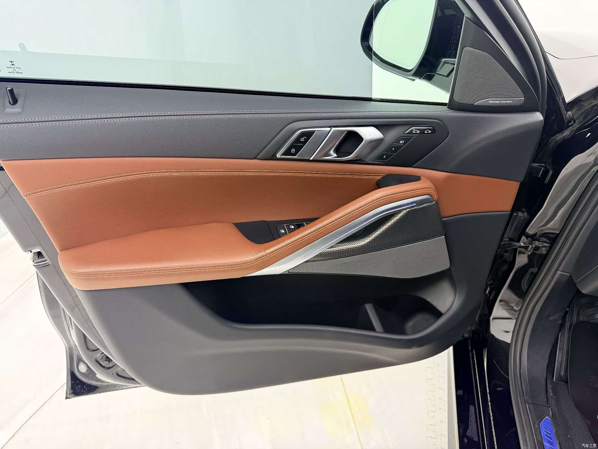 BMW X6, 2023 11