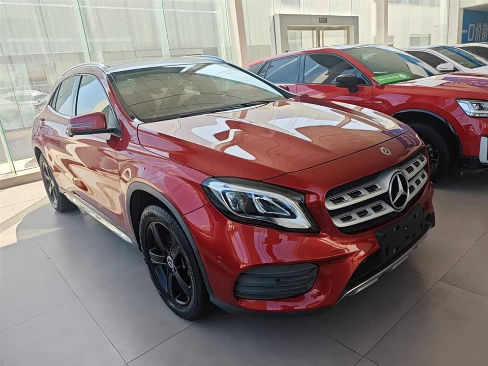 Mercedes-Benz GLA