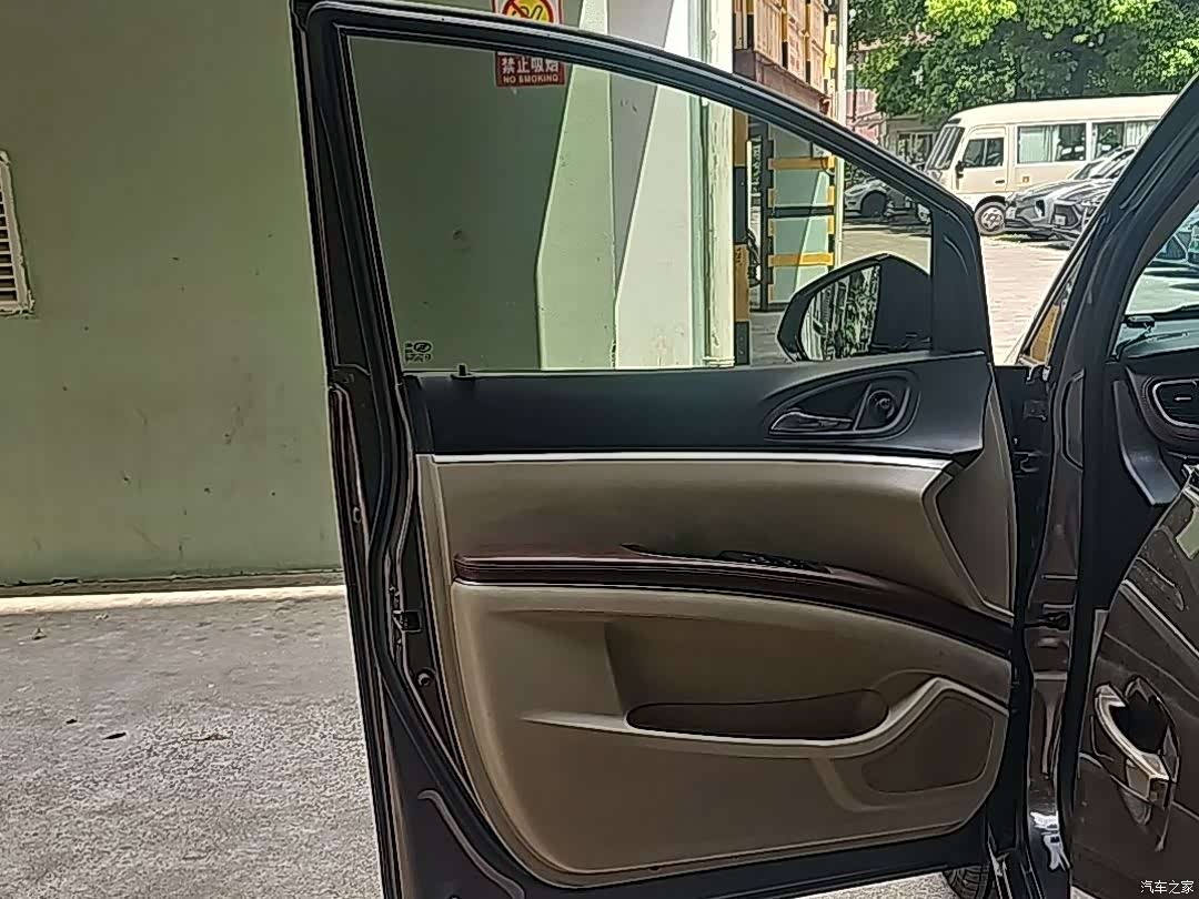 Buick GL8, 2018 8