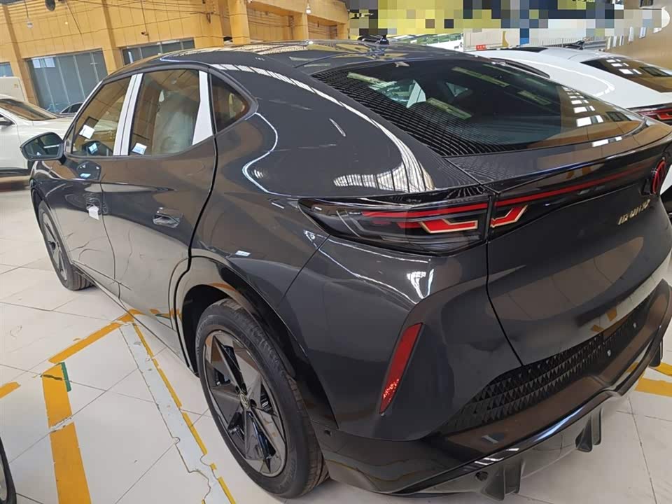 Volkswagen With the crowd 06