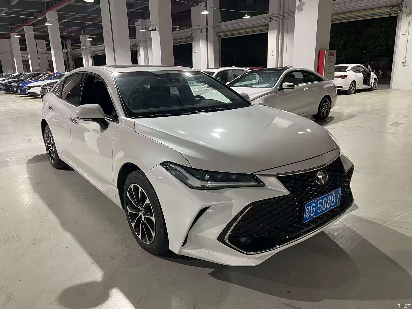 Toyota Avalon, 2023 4