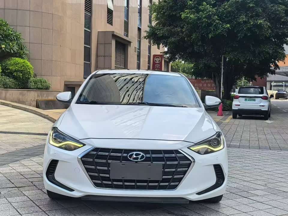Hyundai Lead