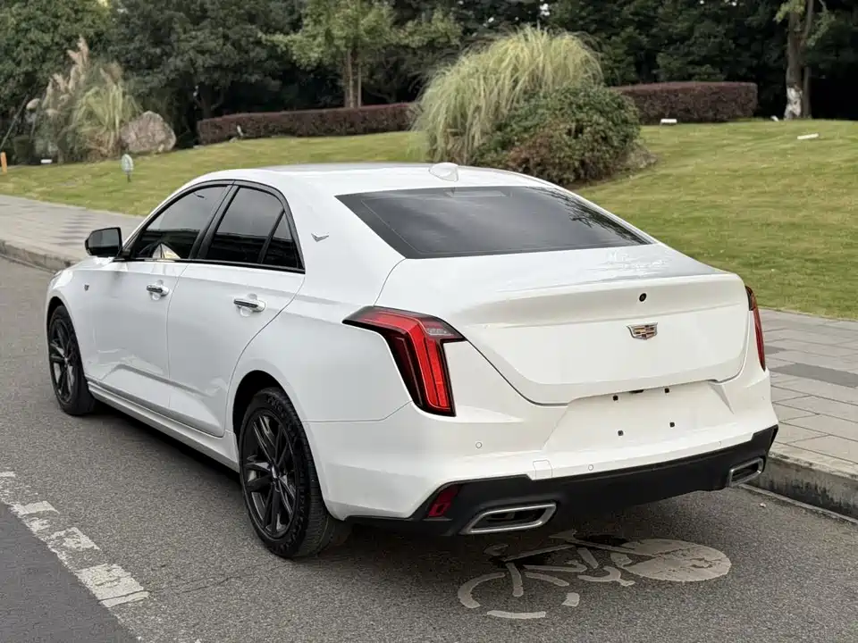 Cadillac CT4