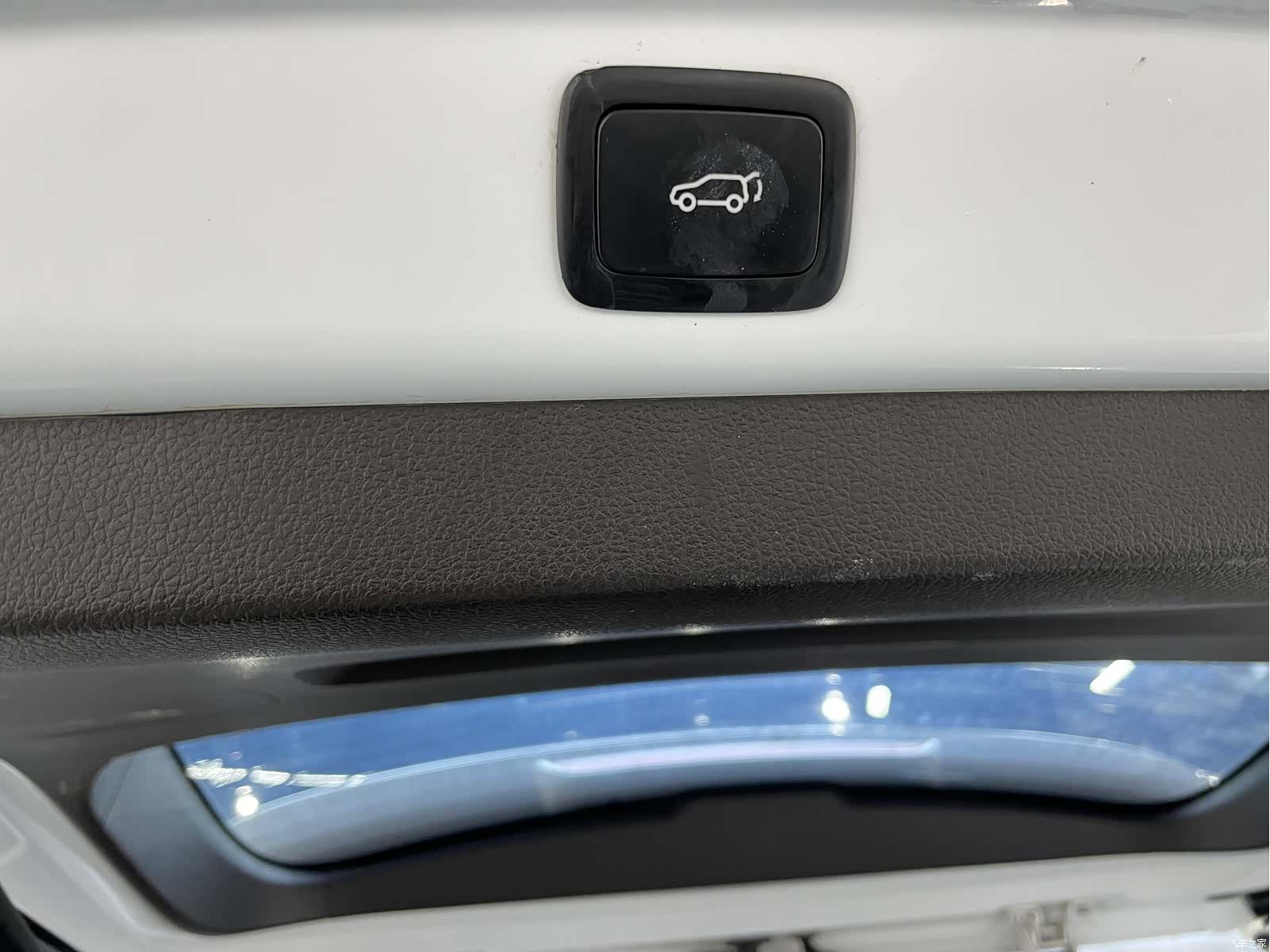 Roewe RX8, 2018 18