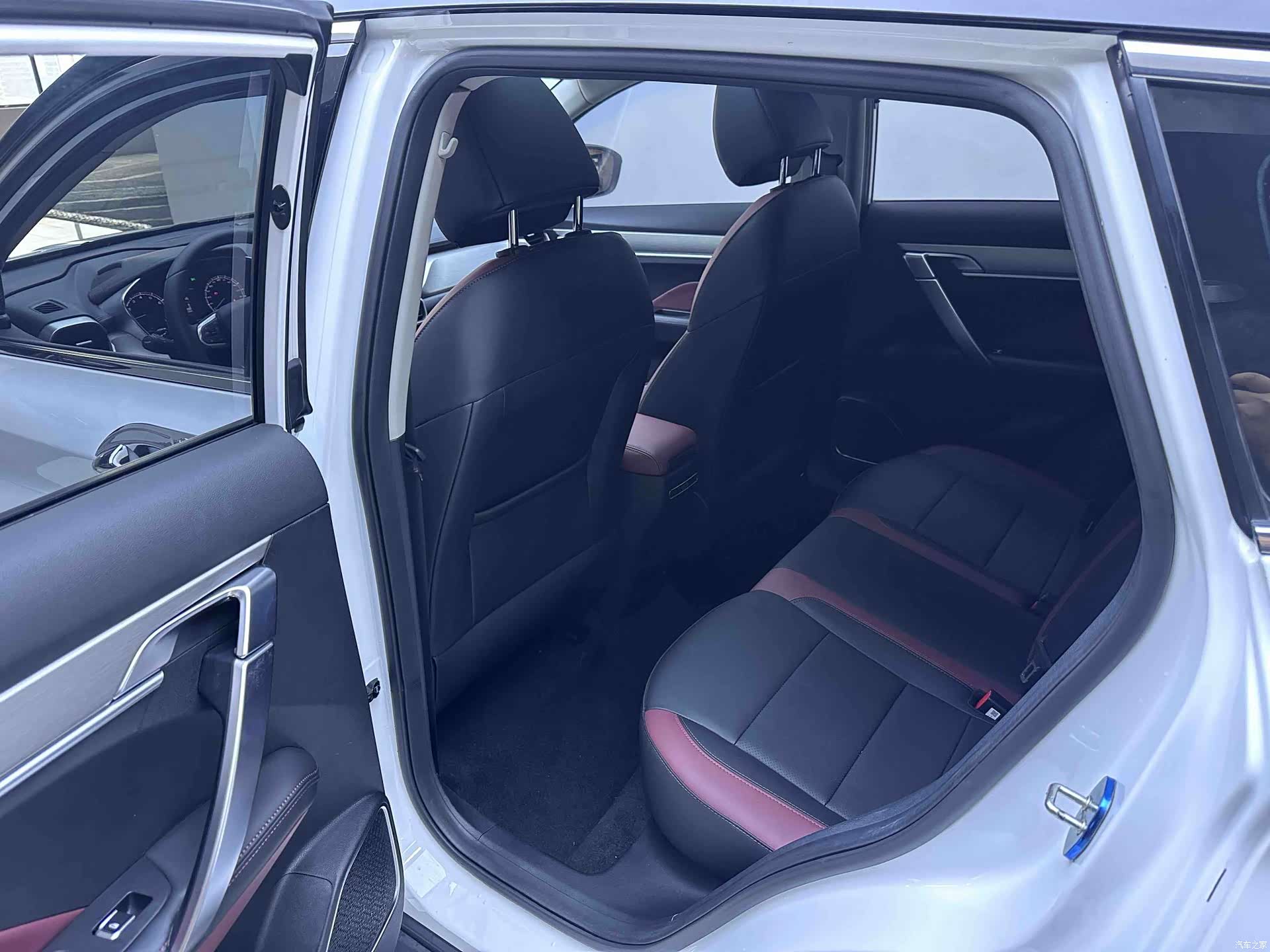 Geely Coolray, 2022 9