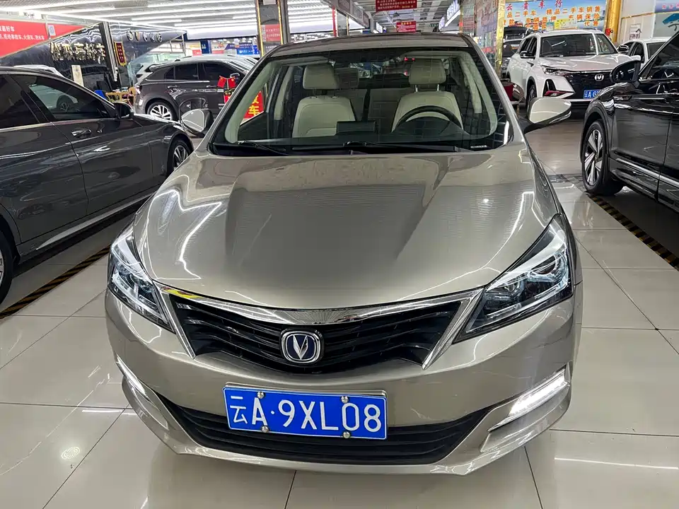 Changan Yuexiang V7