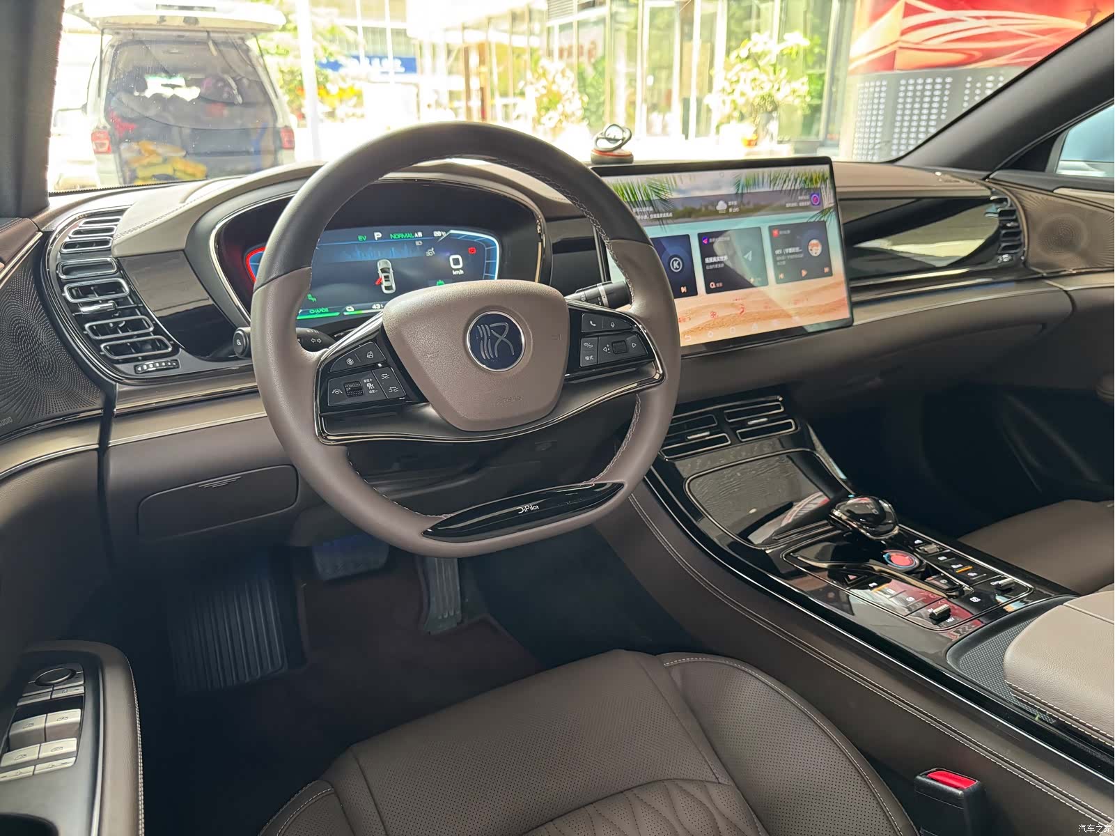BYD Han, 2023 12