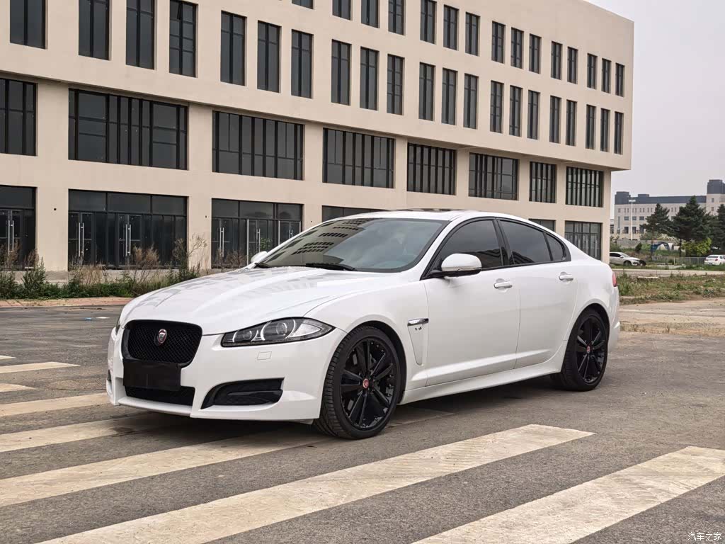 Jaguar XF, 2014 1