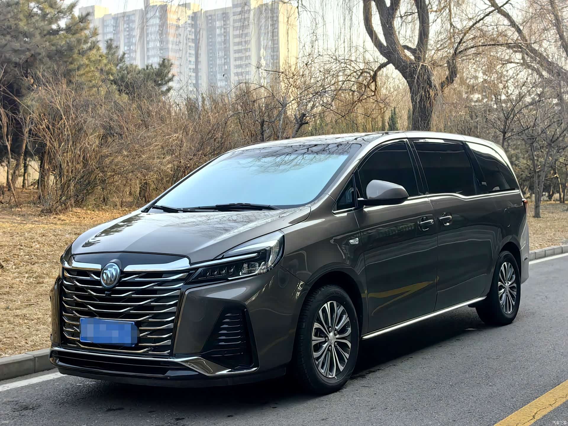 Buick GL8, 2023 1
